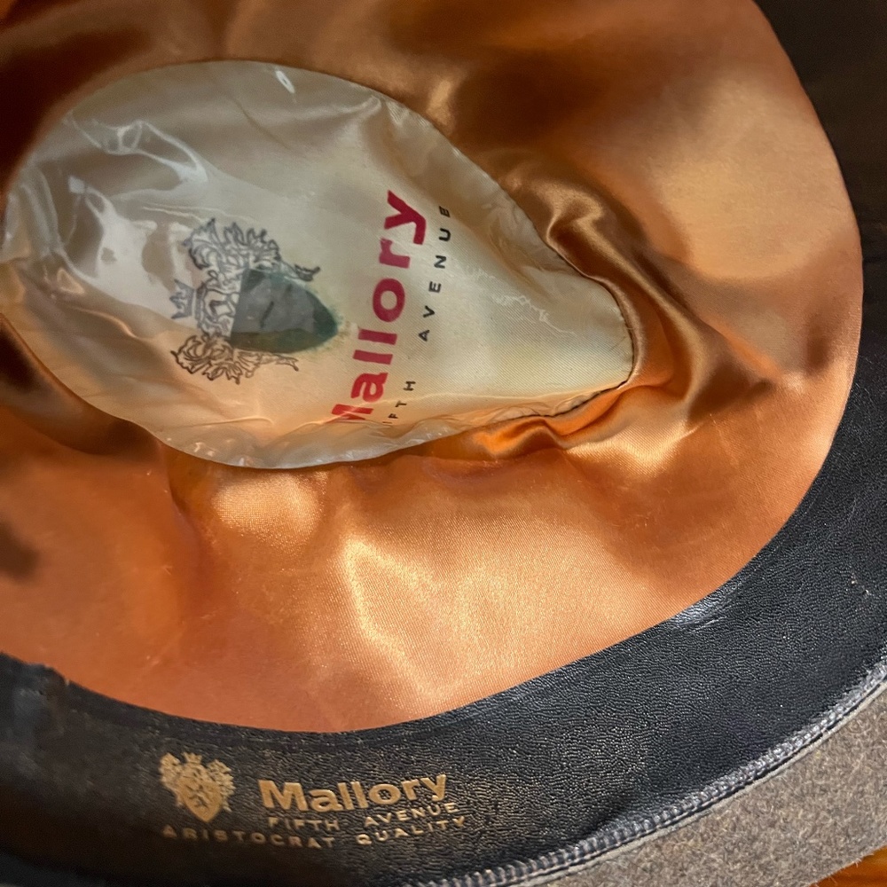 Hat - Picture 7 of 9